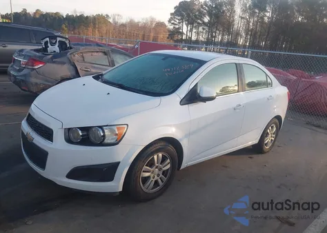 2014 Chevrolet Sonic Lt Auto z USA, uszkodzony, nr VIN 1G1JC5SH5E4226779